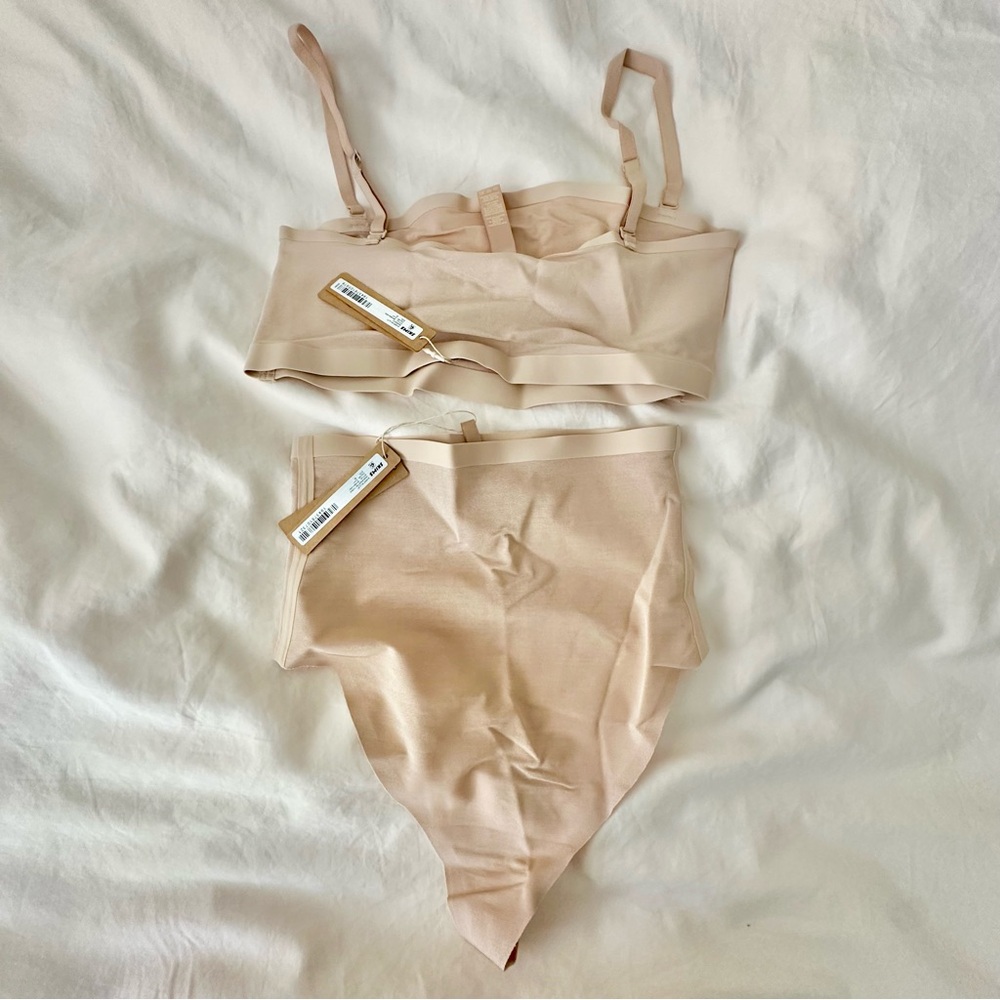SKIMS Sheer Sculpt Bandeau & High-Waisted Thong Set | Size M | NWT - Picture 2 of 9